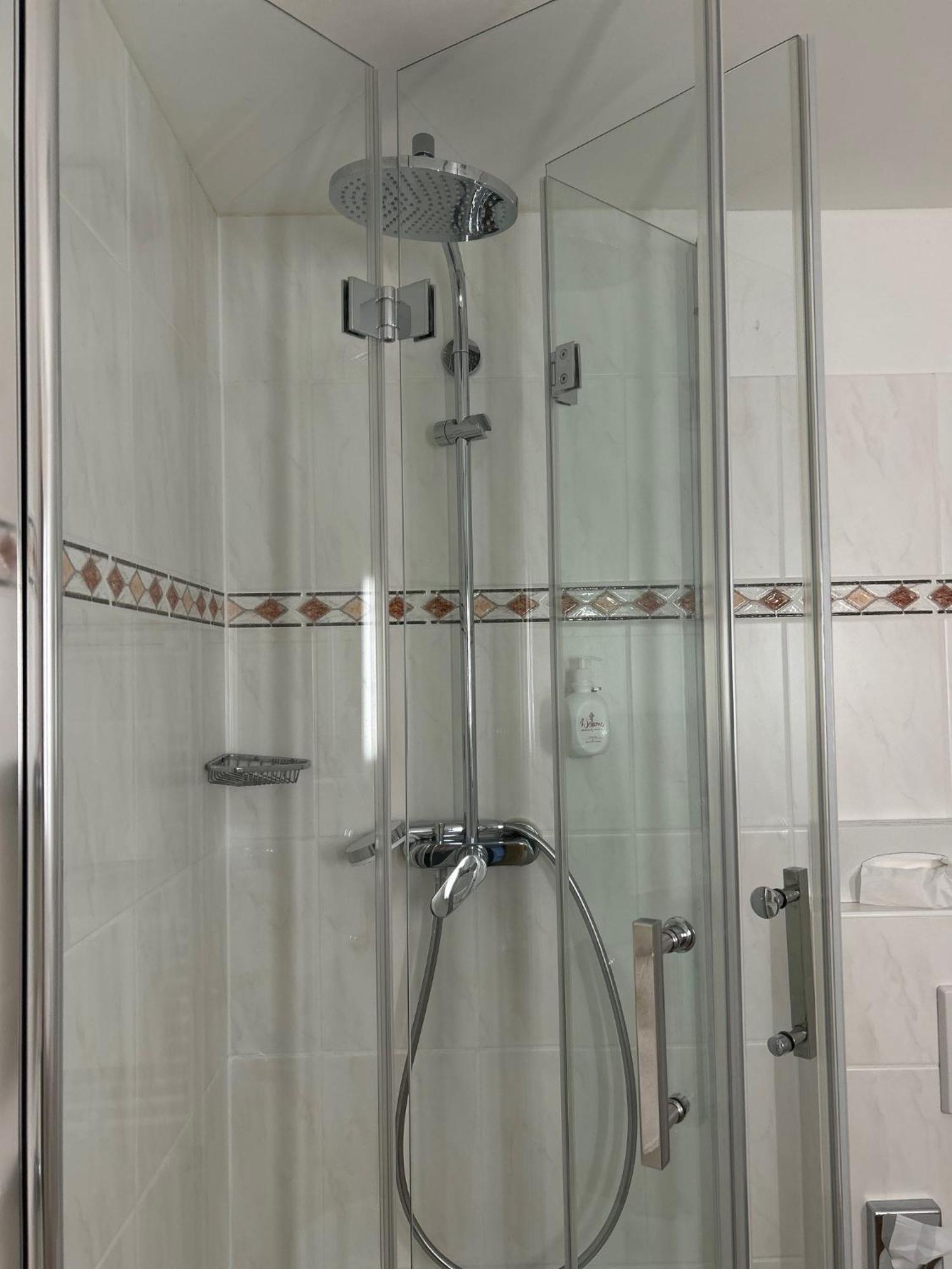 Seehotel Schaepfle Иберлинген Экстерьер фото